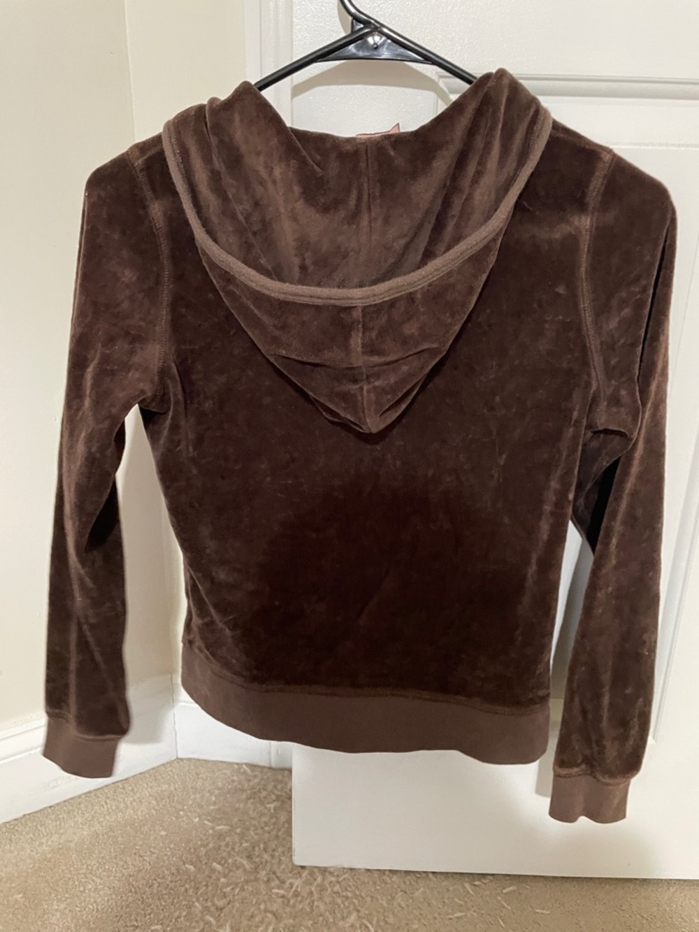 Juicy  Couture Women’s Brown Velour Zip-Up Hooded Jacket - Picture 7 of 7